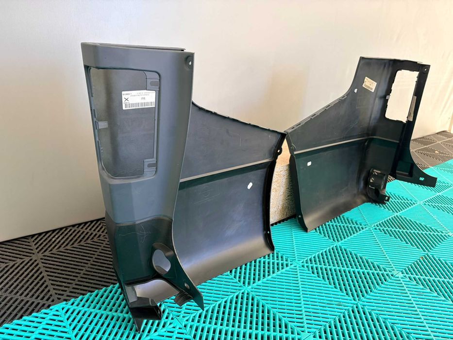 Set flaps colt bara spate stanga dreapta Renault Trafic 3 2015-2021 nou original Renault