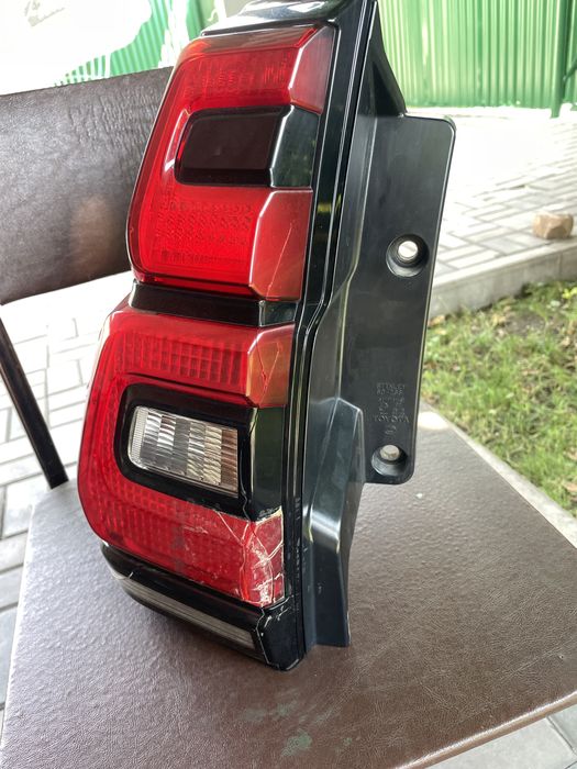 Задний левый плафон Прадо 150 , 2018г и новее