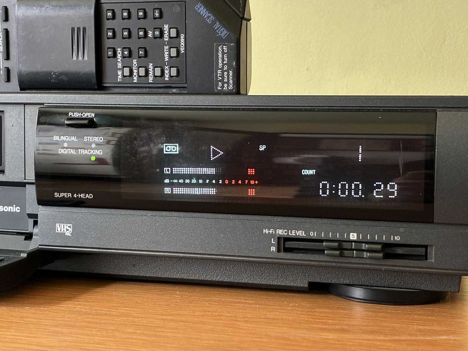Videorecorder Panasonic NV-F65 hi-fi stereo vhs 4 head impecabil