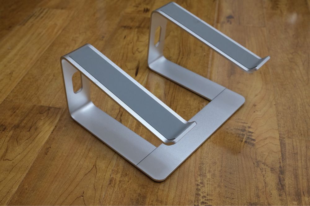 Продам подставку для ноутбука + бонус