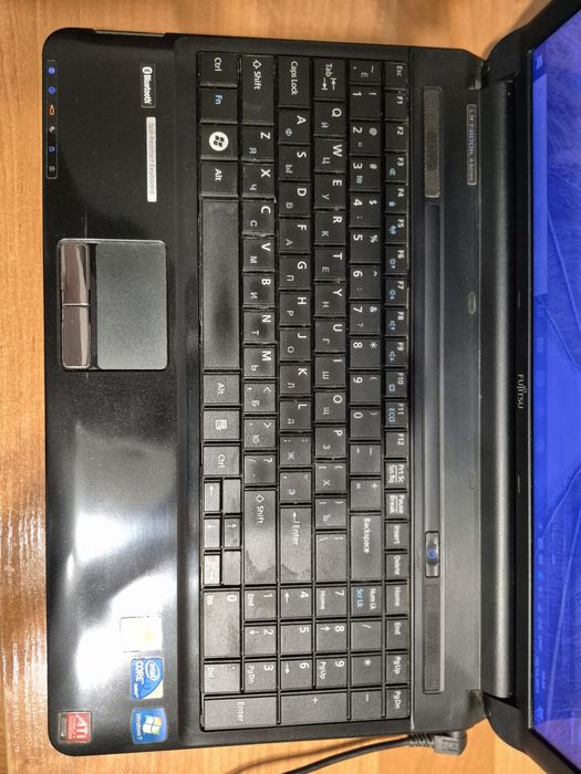 Ноутбук Fujitsu Amilo 530