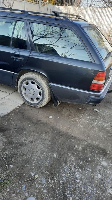 Продается мерседес 124