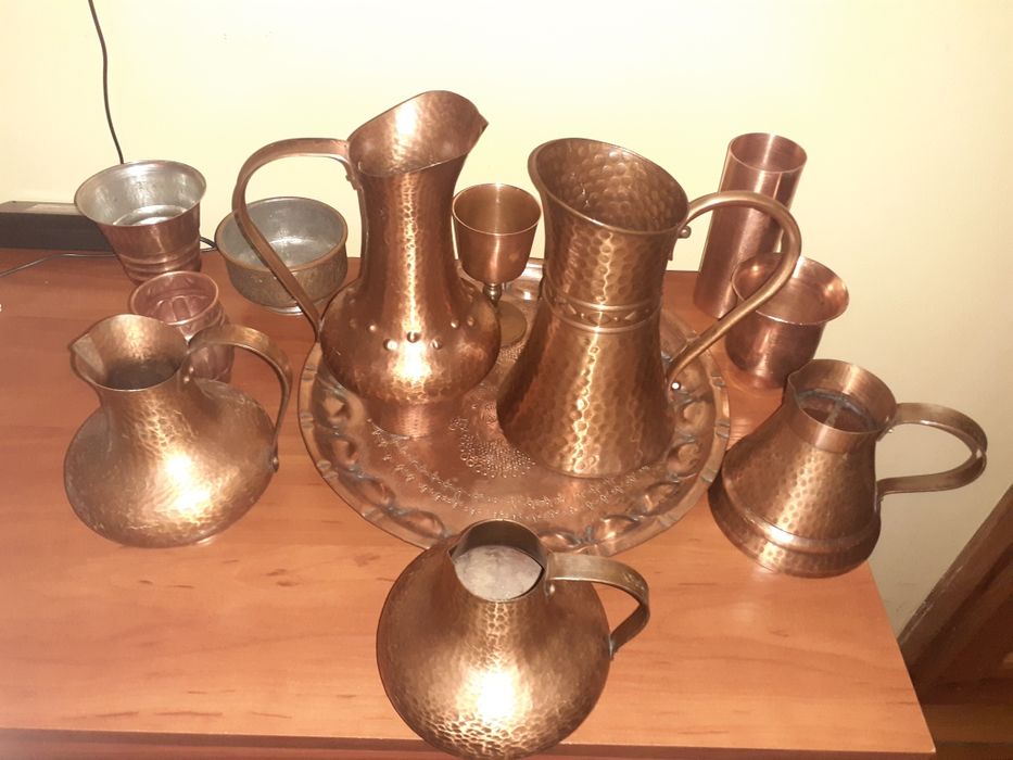 Медна кана и чаша за вино и вода