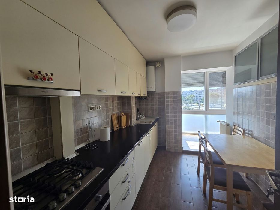 Inchiriez apartament 4 camere decomandat etajul 2 zona Piata Garii