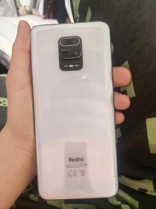 Dau telefoane la schimb