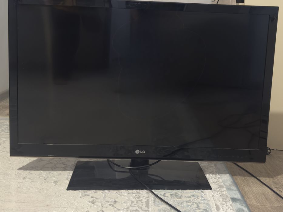 Продам телевизор LG 42LV3500-Z