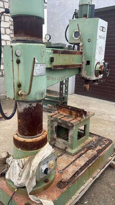 Радиально сверлильный станок