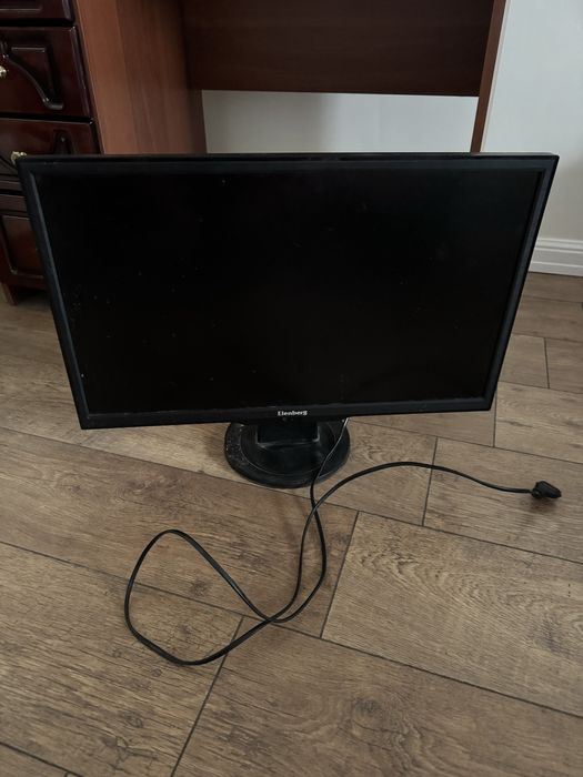 Продаются LED телевизор на запчасти