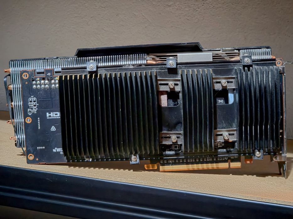 RX 5700 XT 8GB XFX със сменен охладител