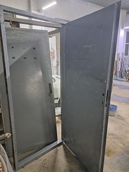 Двери металлические