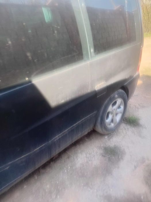 Автомобиль микроавтобус