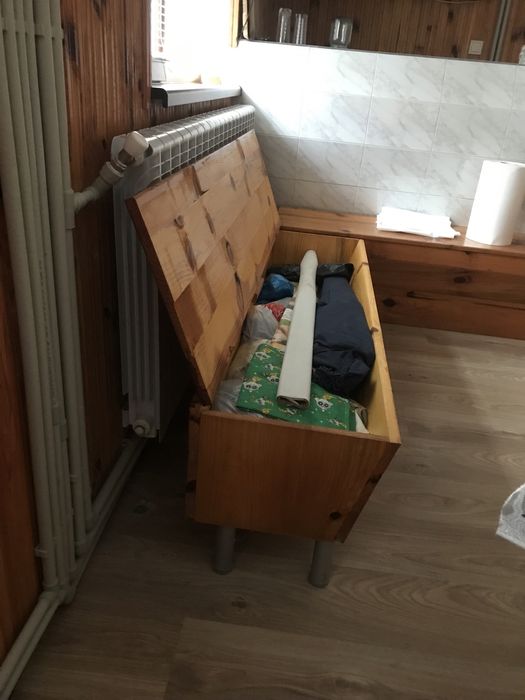 Дървени пейки от масив за механа.