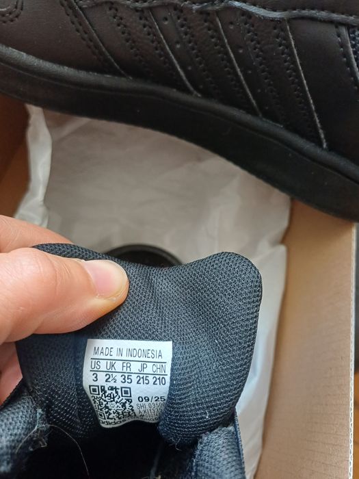 Adidas Hoops Classic