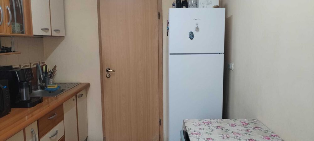 Închiriez apartament la mansarda