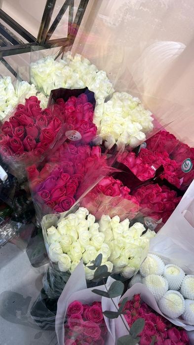 Доставкв .Цветы всех видов (1.2 метр) - доставка на 8 ое марта!