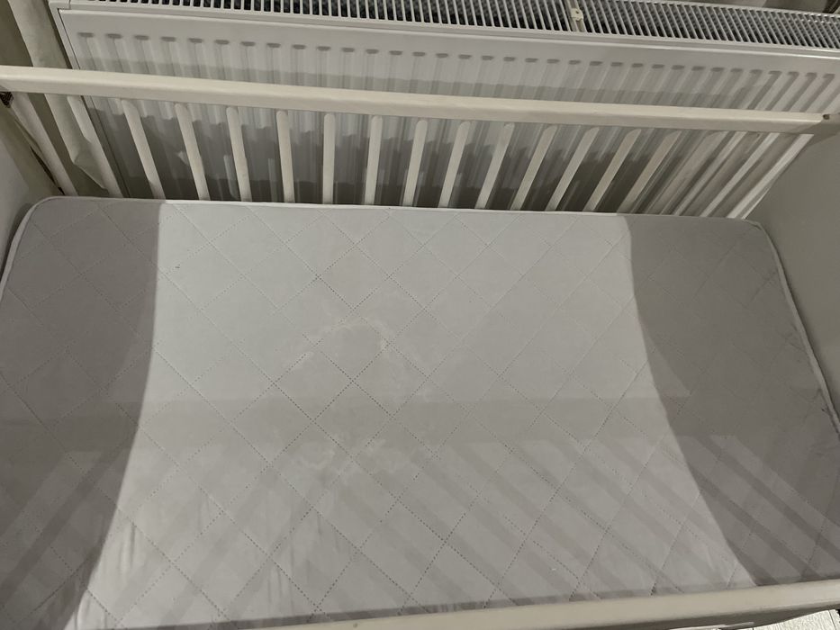 Pătuț bebelusi din lemn