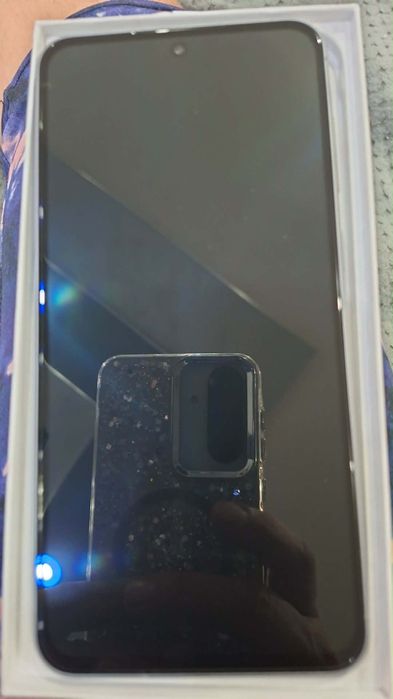 Продавам телефон Самсунг А56