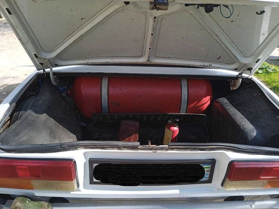 Ваз-2107 , 2005 год , Метан - Бензин