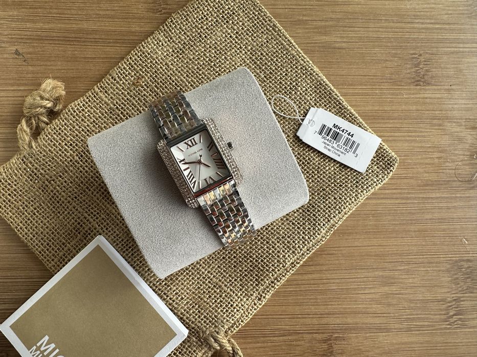 Ceas Michael Kors de dama Emery three hand nou