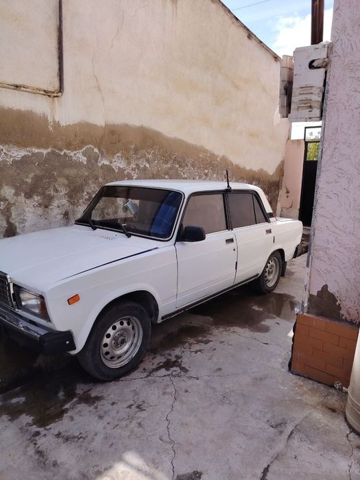 2107 semyorka lada