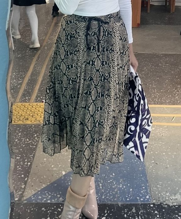 Продам Платье и юбки