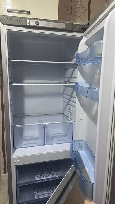 Холодильник сатылады