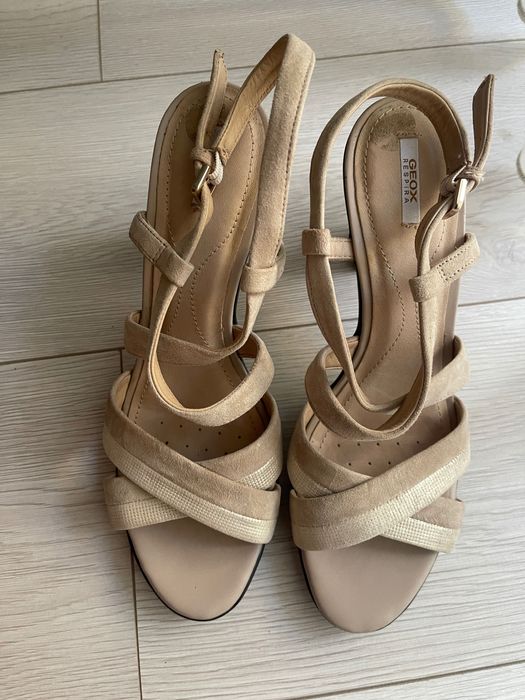 Sandale Geox nude