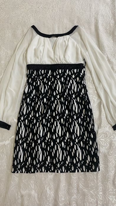 Все платья по 5000 тг