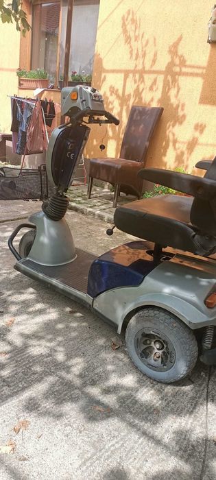 Carucior scuter carut electric handicap--dizabilitati