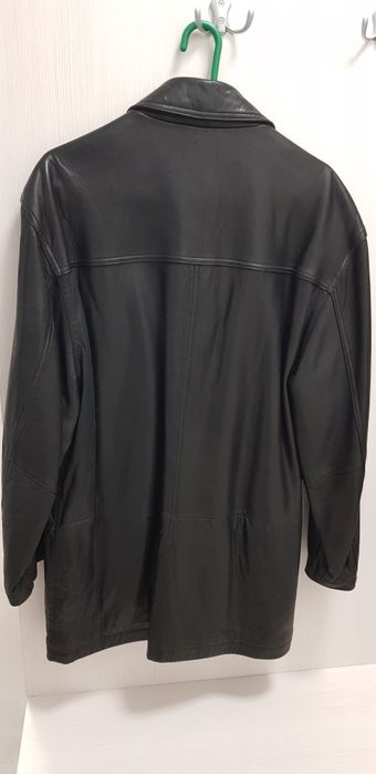 Haină nouă, din piele neagră Pierre Cardin