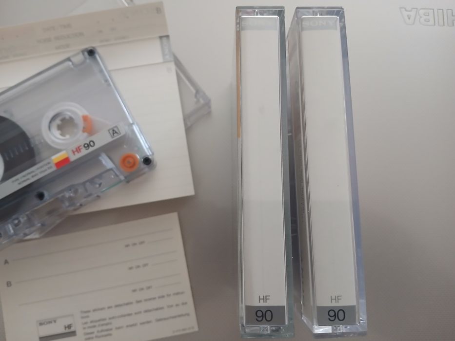 Trei casete audio Sony HF 90, un model clasic din anul 1986. Made in Japan.