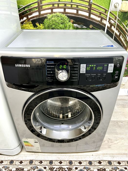 Продам Холодильник с Машинкой