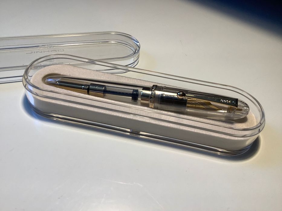 Stilou Jinhao 9019 Clear, cu penita M, in cutie originala