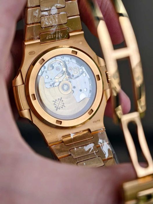 patek philippe nautilus кафяв