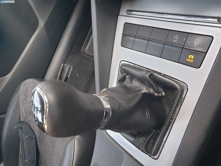 Nuca cu Manson Piele cu Uzura Cutie viteze Manuala 5 Trepte Skoda Octavia 3 2013 - 2020 [K5842]