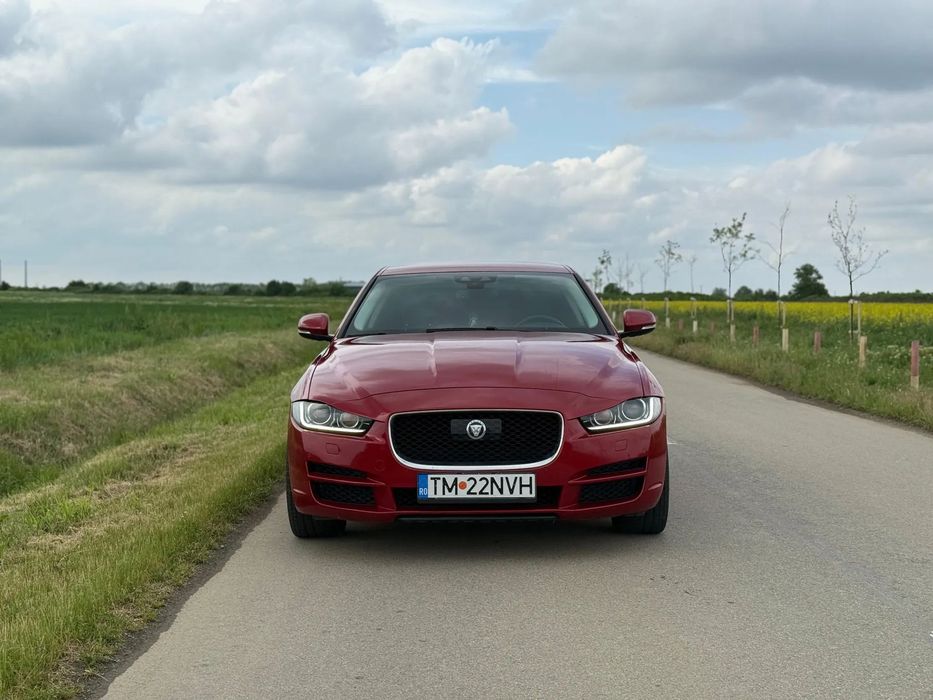 Jaguar XE
