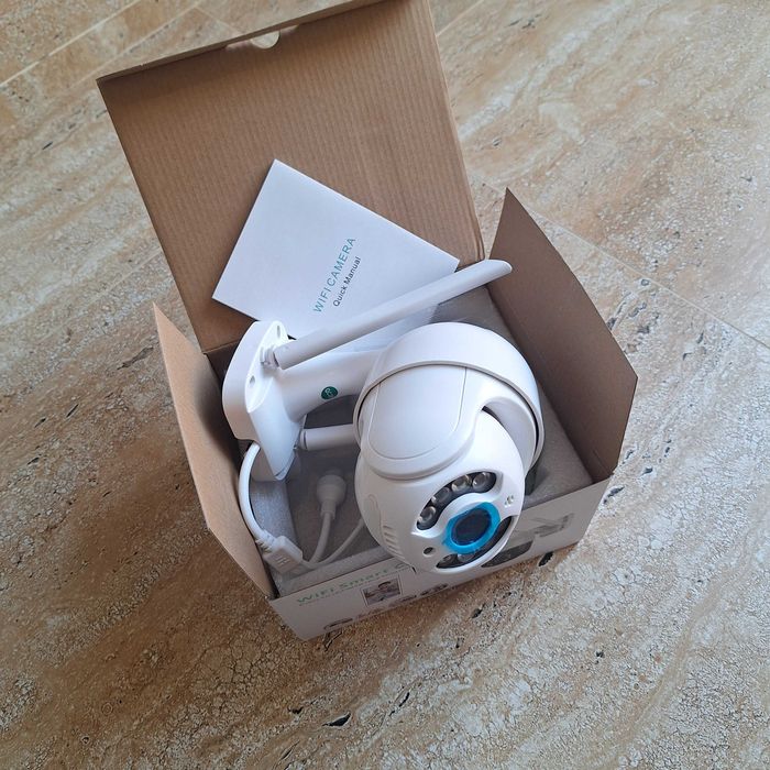 Външна Въртяща WiFi камера с микрофон цветно нощно виждане до 30м.