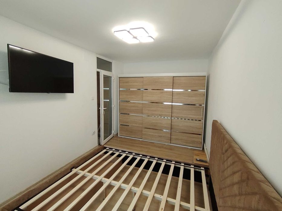 Inchiriez apartament 3 camere Micalaca str. Voinicilor