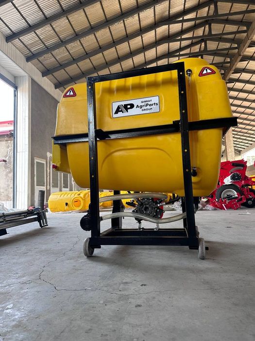 Опрыскиватель 600 лт 12 метр штанговый