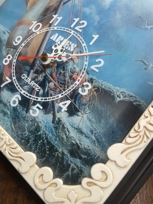 Стар часовник 3D от соца