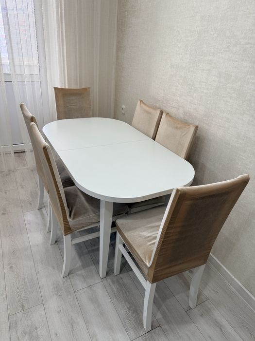 Продам стол и стулья