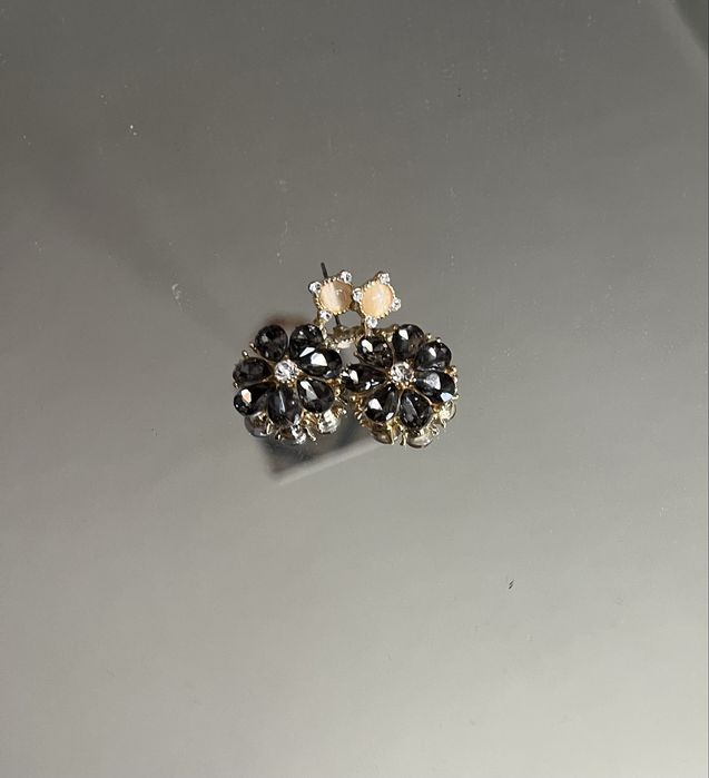 Красиви и елегнтни обеци