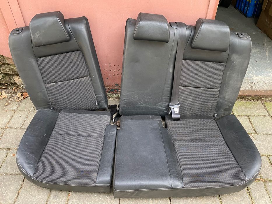 Bancheta spate - Peugeot 207 (3 usi)