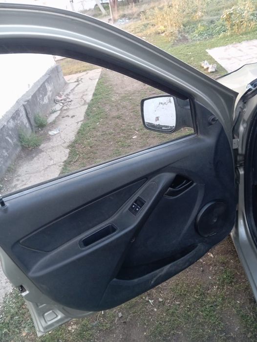 Машина сатылады саудасы бар