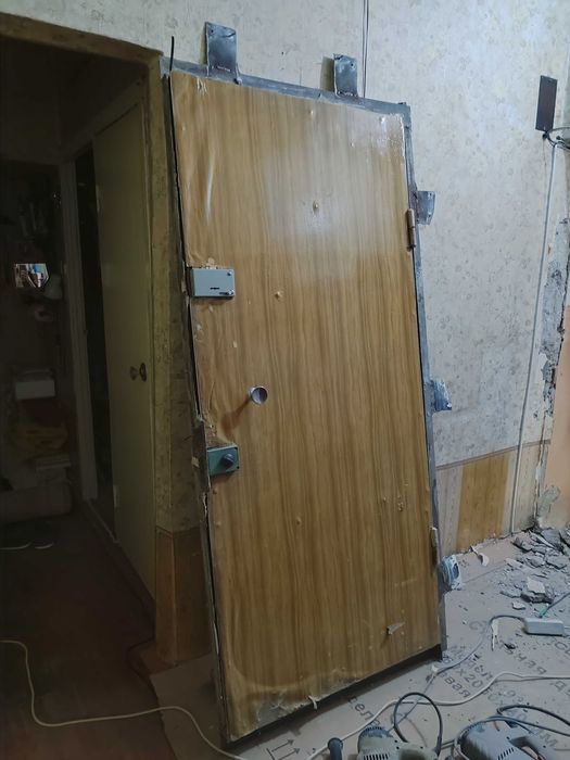 Дверь металлическая