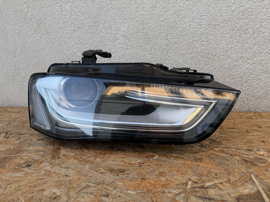 Far dreapta Audi A4 B8 8k b8.5 Facelift 2012-2015 Xenon + LED Original