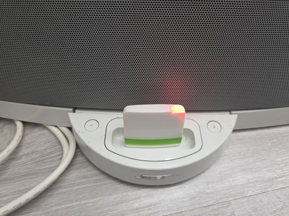 Bluetooth колона-система Bose SoundDock