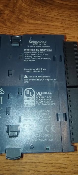 PLC Schneider TM241CE24R