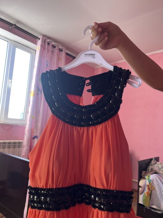 Платья розовый