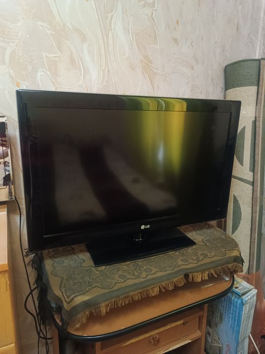 Продам Телевизор LG ЖК